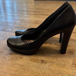 Gianni Bini Classic Black Heels